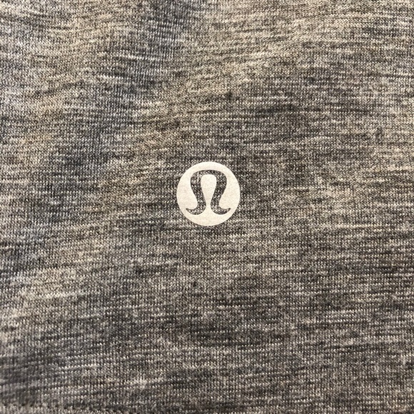 Lululemon tee - Picture 3 of 3